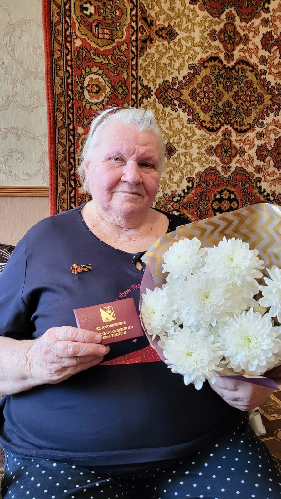 Директор ОСЗН по Кольчугинскому району Торунова Е.В. вручила на дому удостоверен